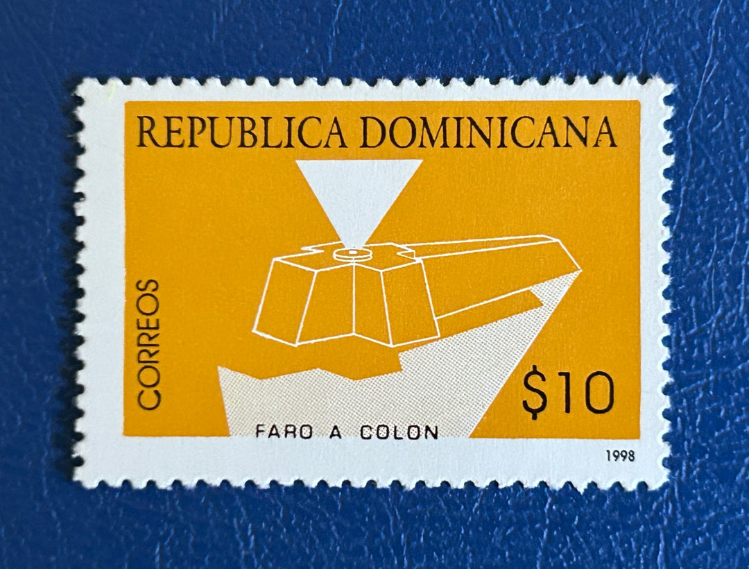 Dominican Republic Sc 1299 Columbus Mausoleum (Lighthouses) 1998 MNH**