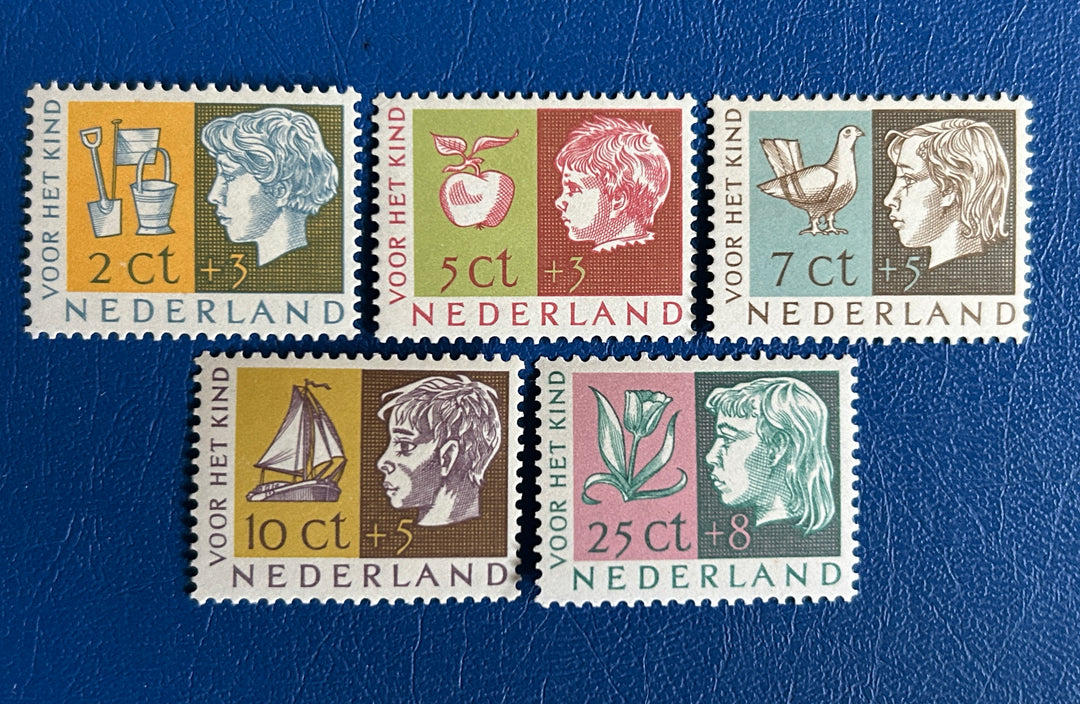 Netherlands - 1953 - Children’s Stamps - MNH**