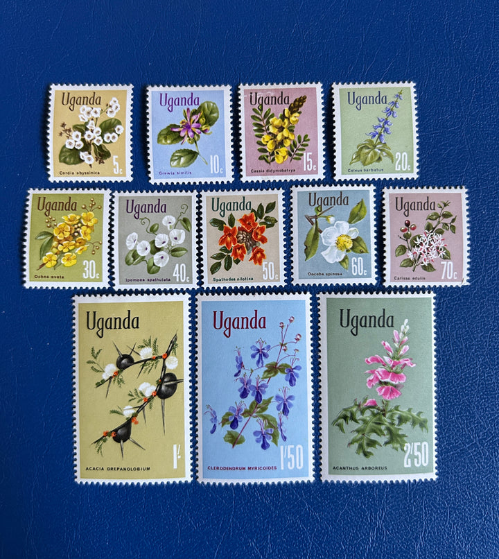 Uganda - 1969 - Native Flowers - Hinged *