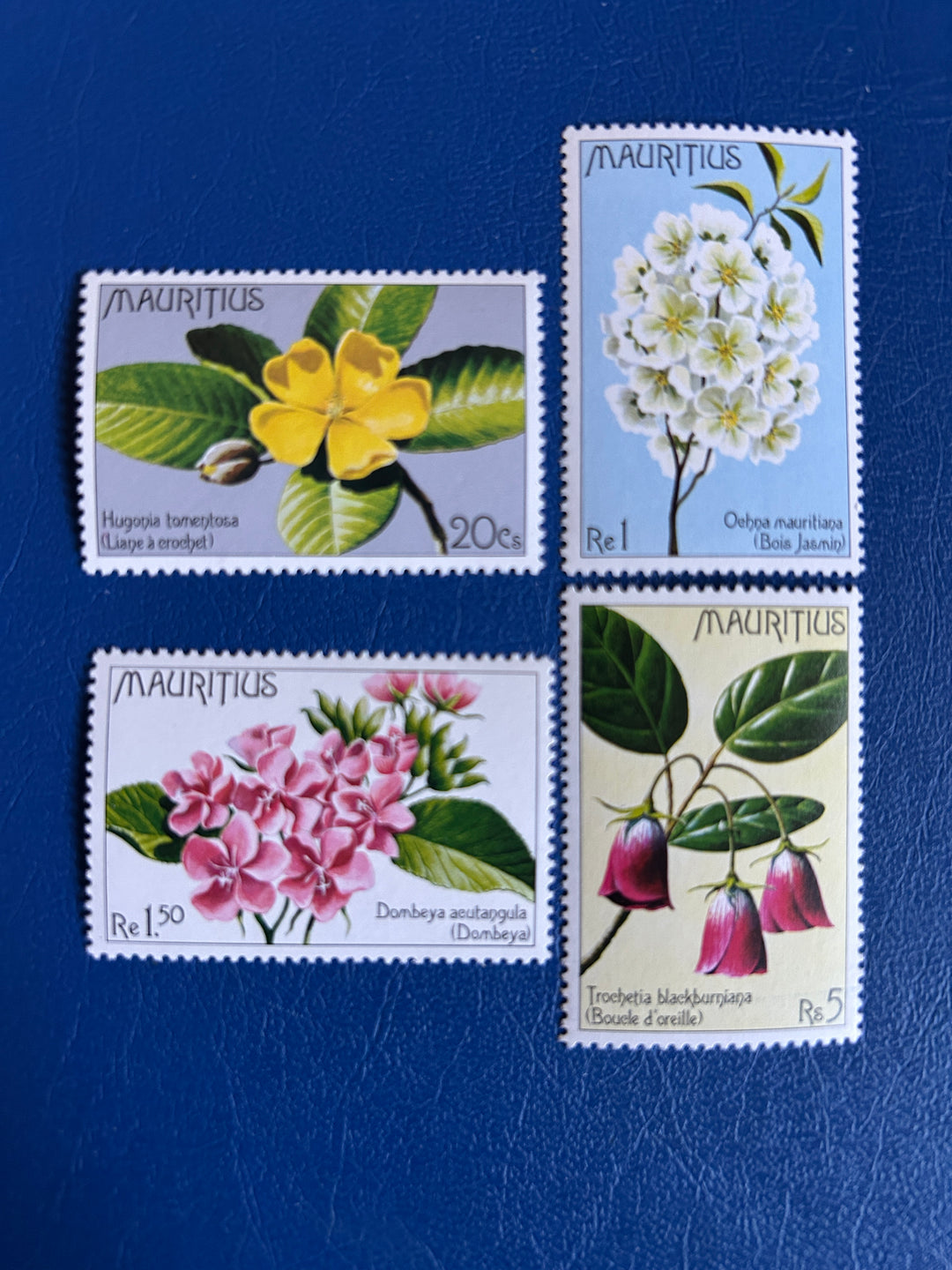 Mauritius - 1977 - Flowers - MNH**