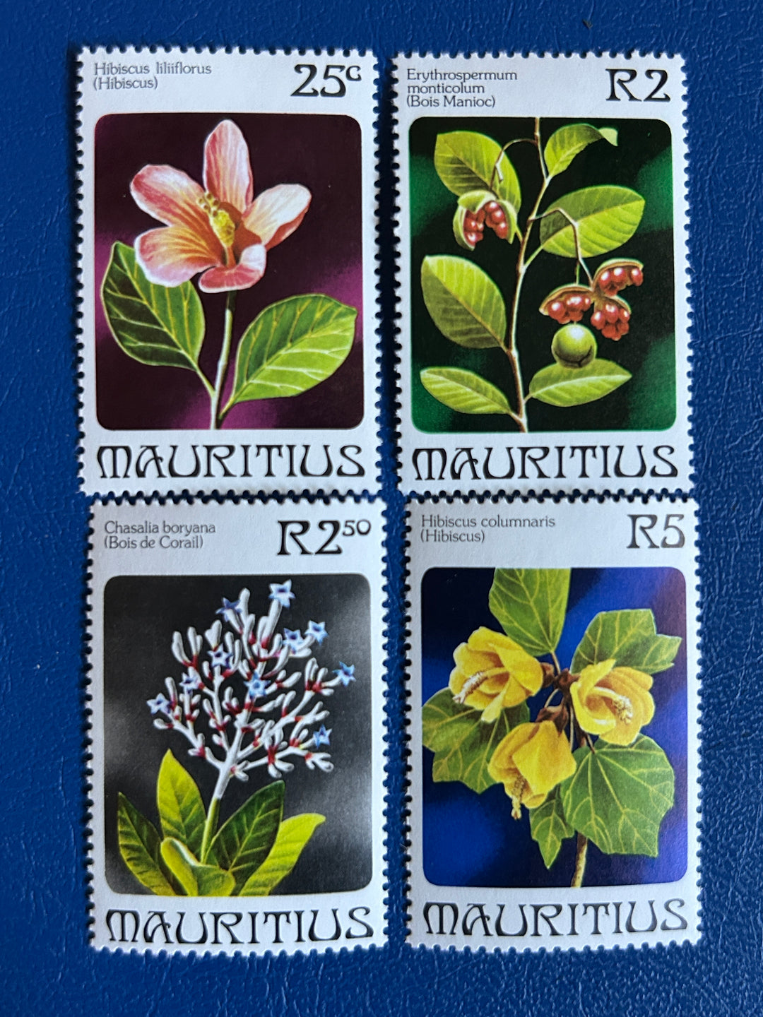 Mauritius - 1981 - Flowers - MNH**