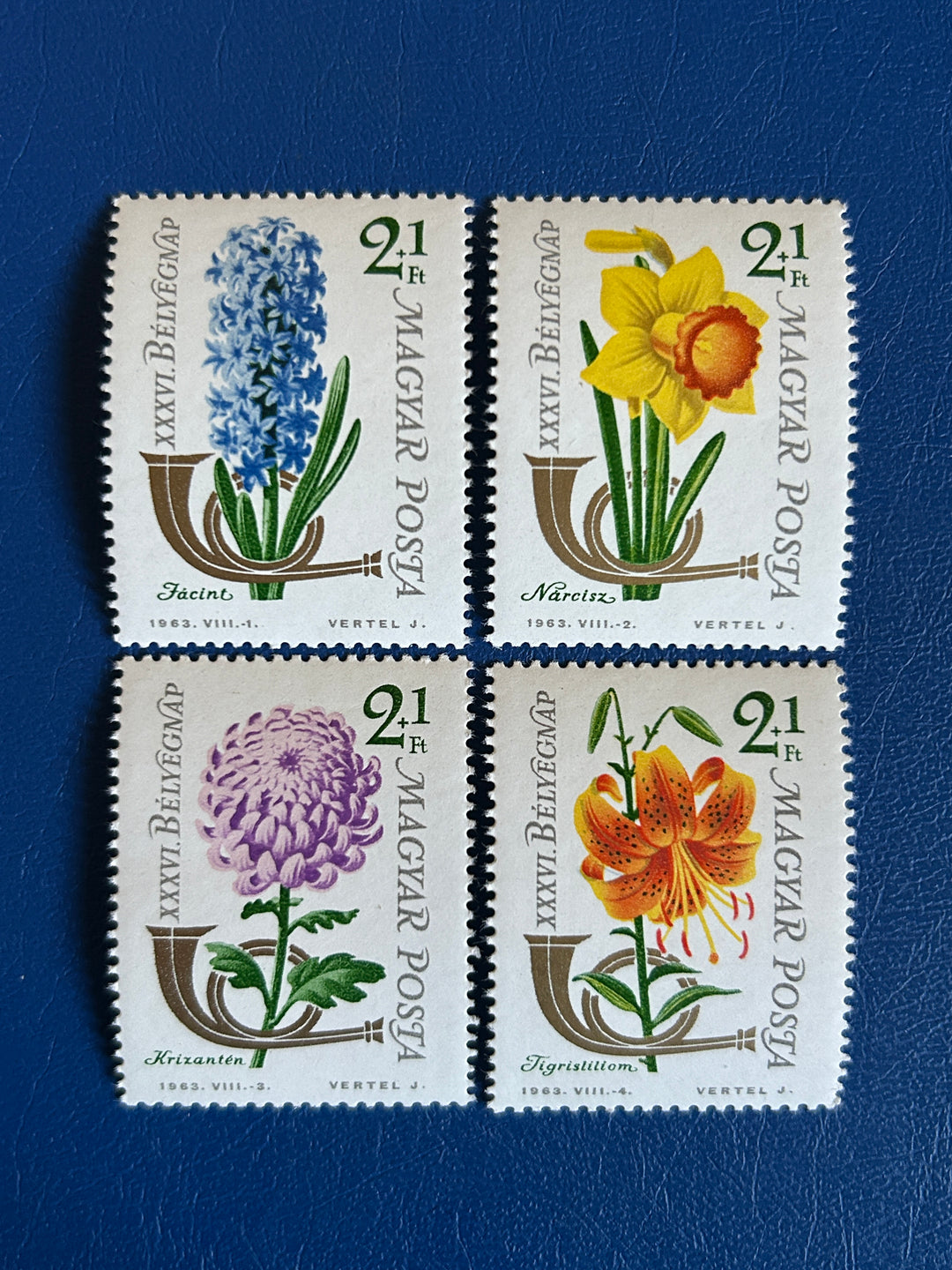 Hungary - 1963 - Stamp Day (Flowers) small - MNH**