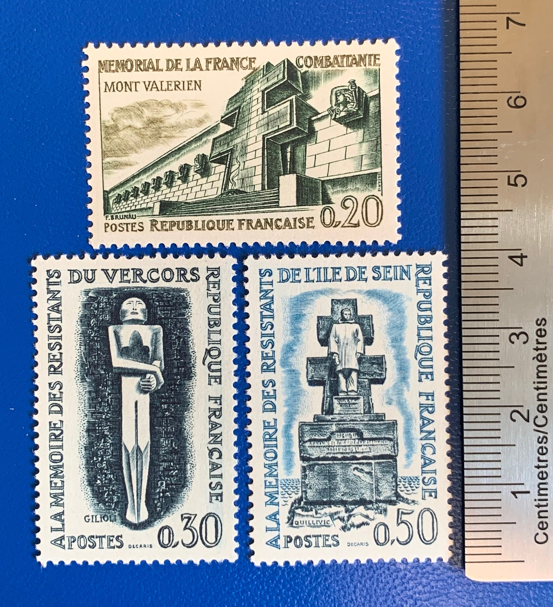 France - Original Vintage Postage Stamps- 1940 - Resistance Fighters Memorial - for the collector, artist or crafter