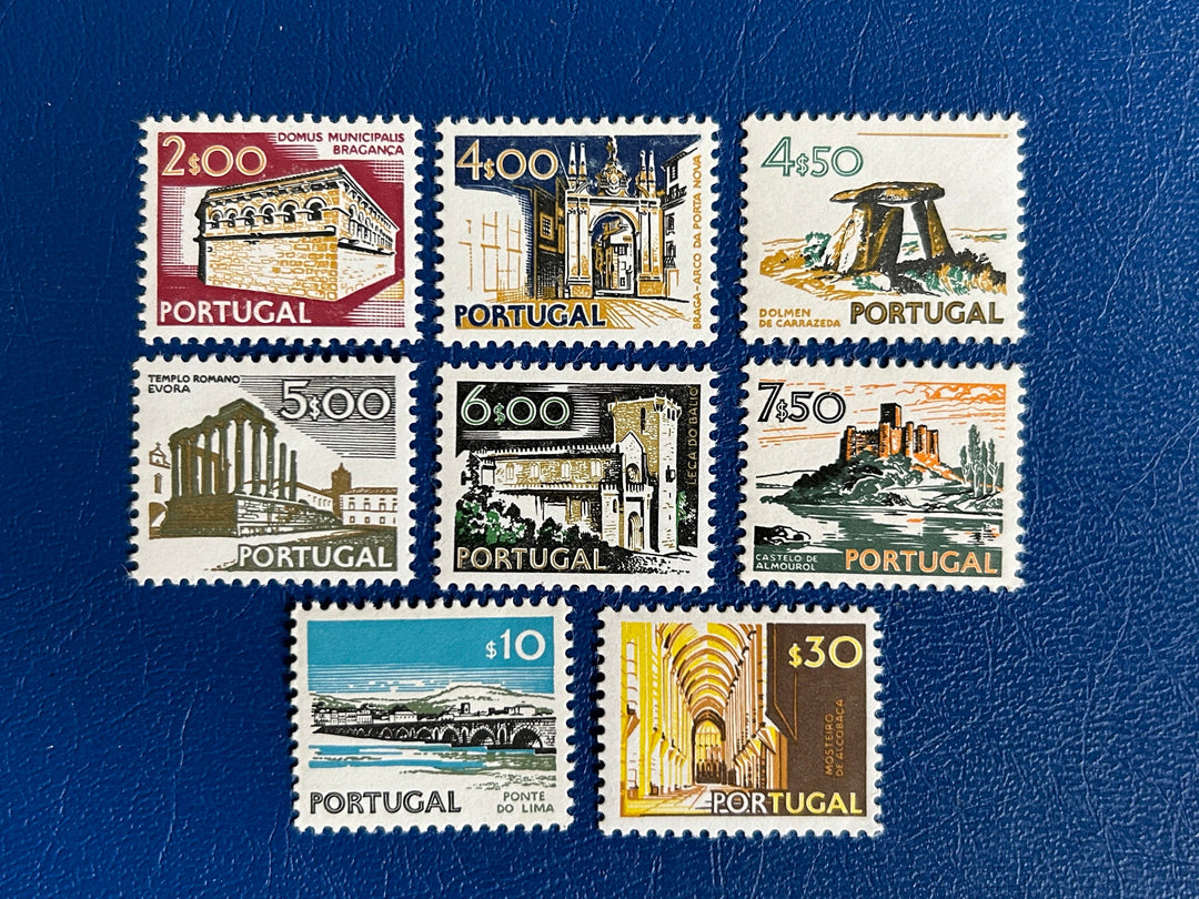 Portugal - Original Vintage Postage Stamps- 1974 - Monuments & Lanscapes - for the collector, artist or crafter