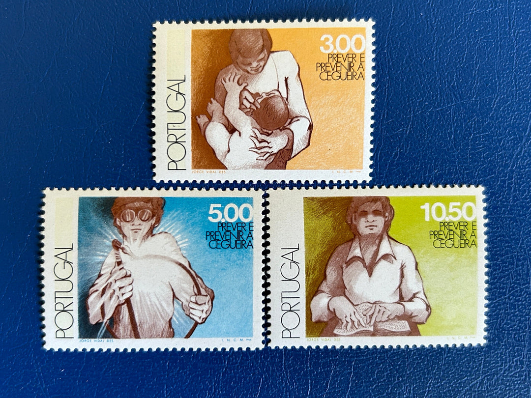 Portugal - Original Vintage Postage Stamps- 1976 - World Health Day - for the collector, artist or crafter