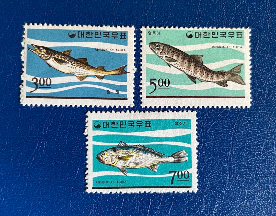 South Korea - Original Vintage Postage Stamps - 1966 - Fish - for the collector, artist or crafter