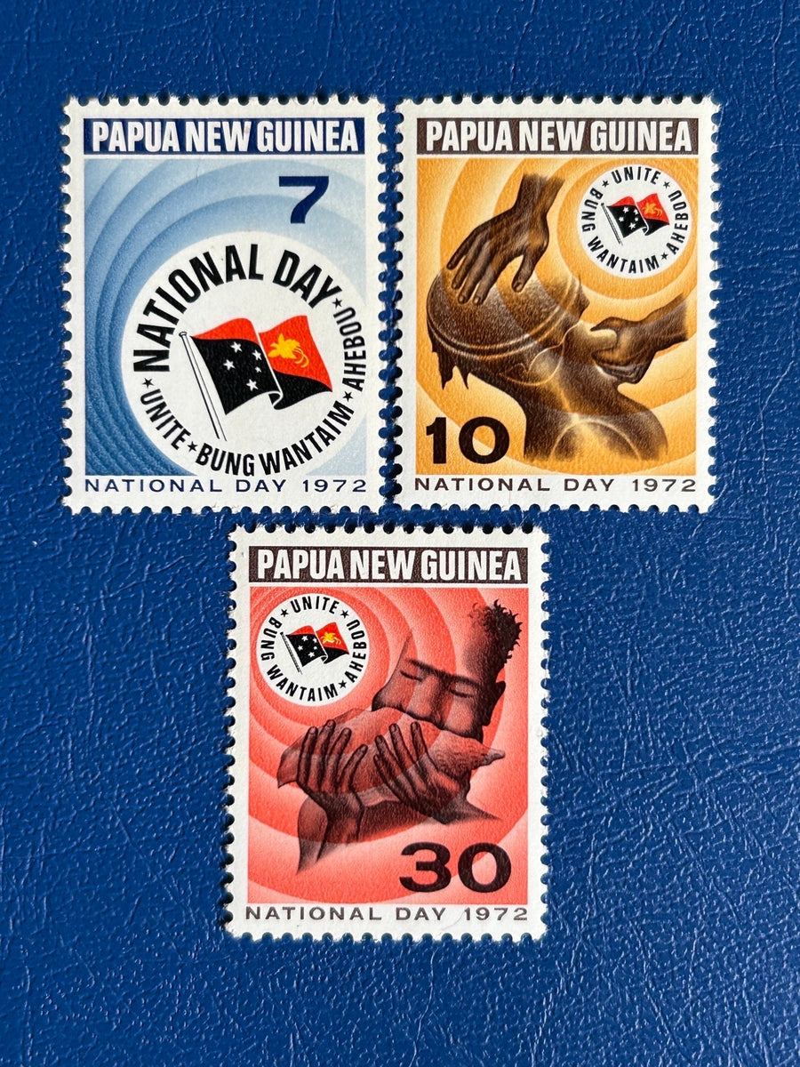 Papua New Guinea - Original Vintage Postage Stamps - 1972 - National Day - for the collector, artist or crafter