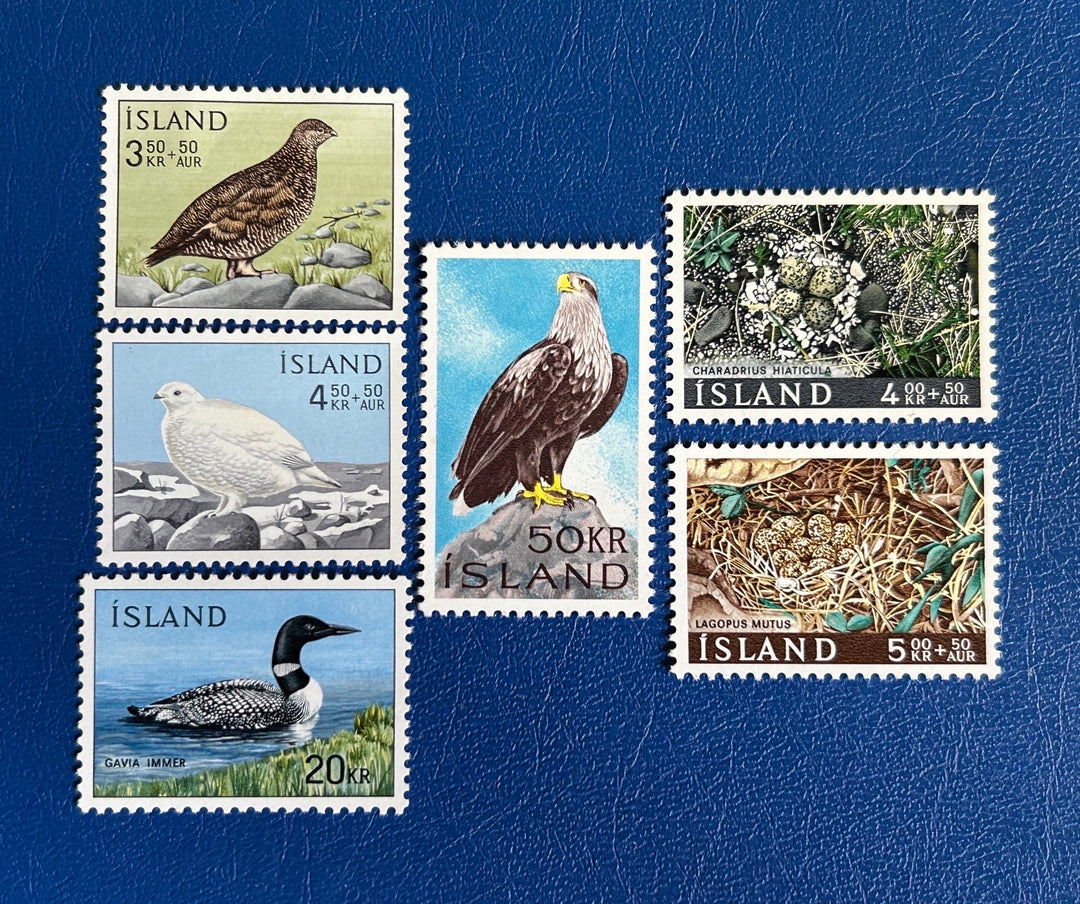 Iceland -Original Vintage Postage Stamps- 1965-67 - Birds & Nests - for the collector, artist or crafter