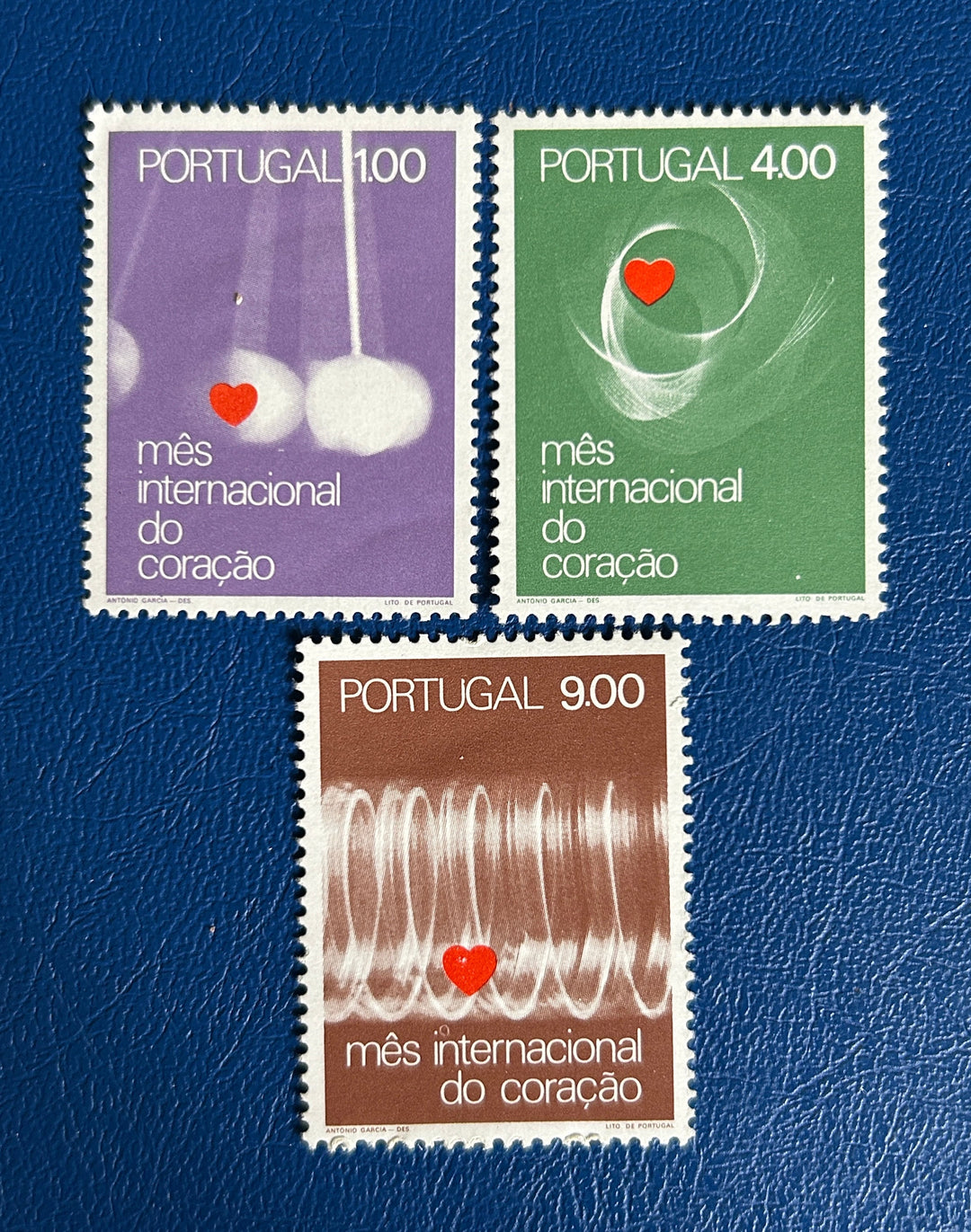 Portugal - Original Vintage Postage Stamps- 1972 - Heart Month - for the collector, artist or crafter