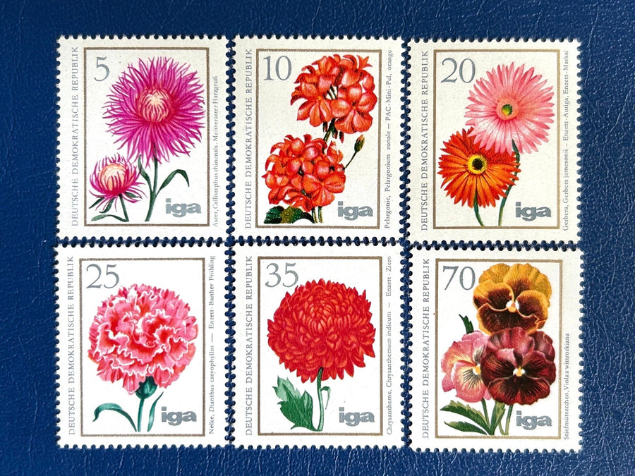 Germany (DDR) - Original Vintage Postage Stamps- 1975 - Flowers - for the collector, artist or crafter