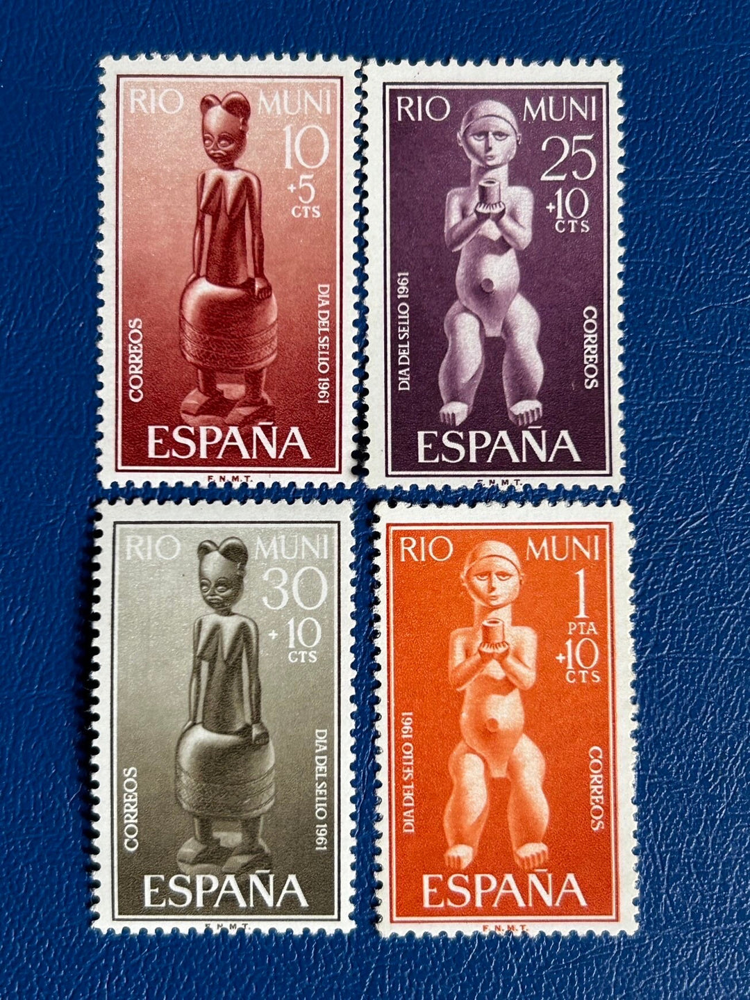 Sp. Rio Muni- Original Vintage Postage Stamps- 1961 - Stamp Day: Carved Figures - for the collector, artist, crafter