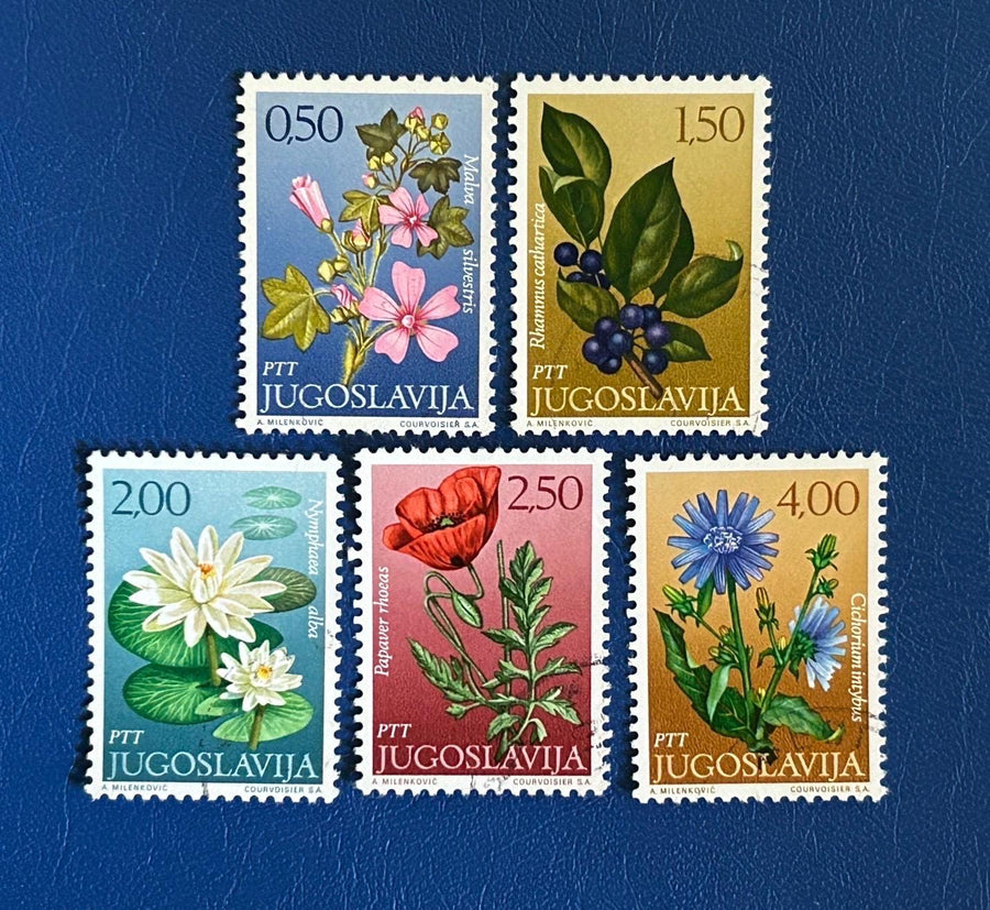 Yugoslavia - Original Vintage Postage Stamps - 1971 - Flowers - for the collector, artist or crafter