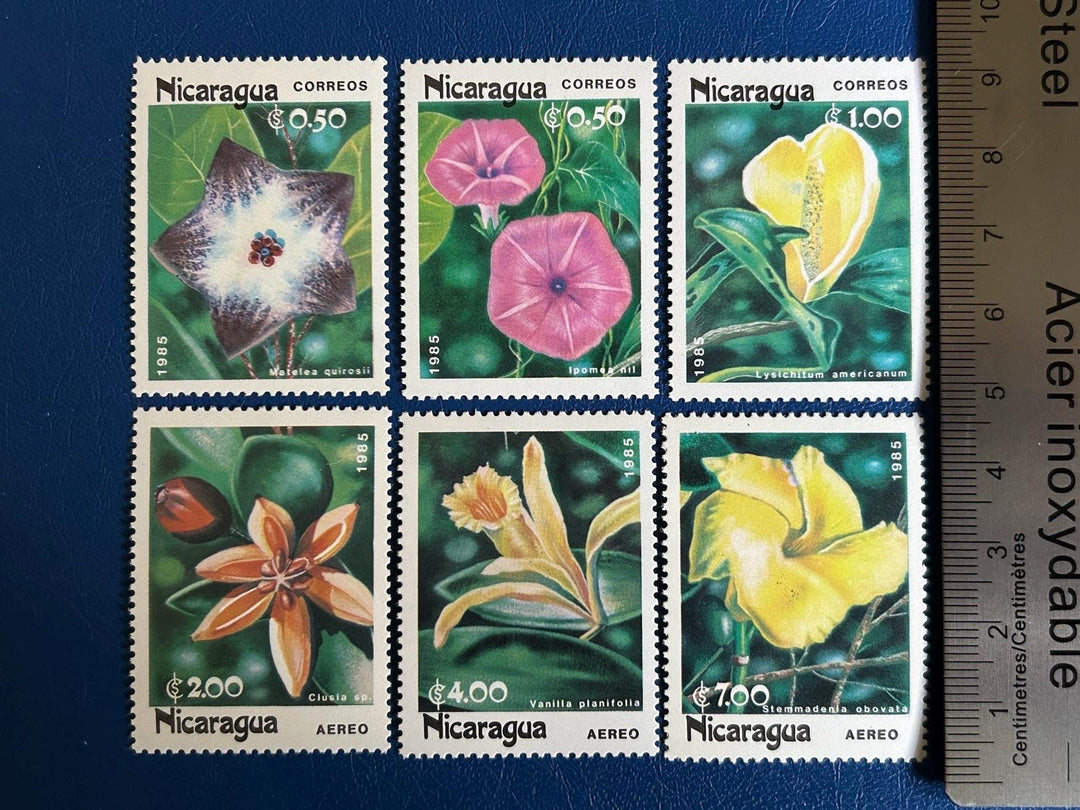 Nicaragua - Original Vintage Postage Stamps- 1985 - Flowers - for the collector, artist or crafter