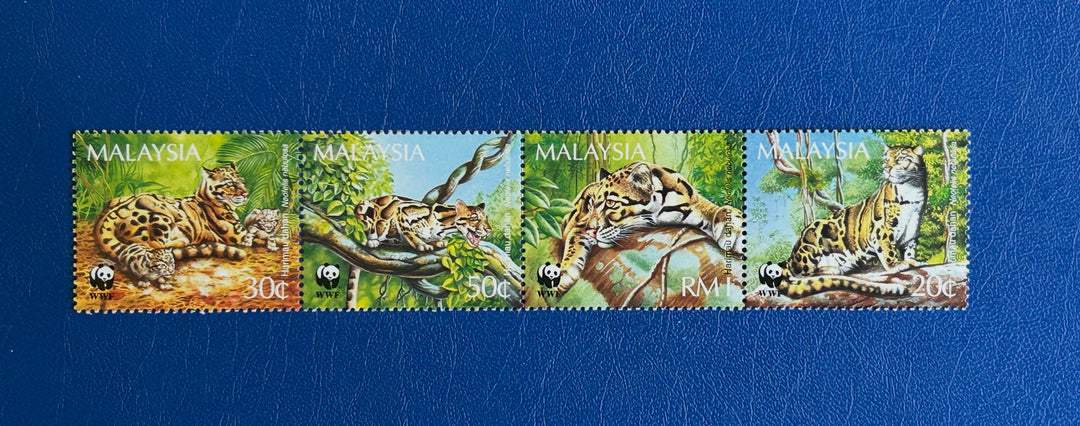 Malaysia - 1995 -  Cloud Leopard (fauna) - MNH** folded on perf line