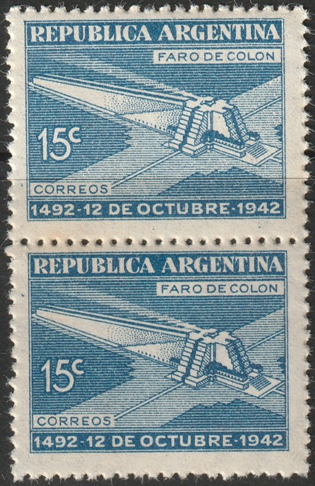 Argentina 1942 Sc 504 pair MNH** toning spots