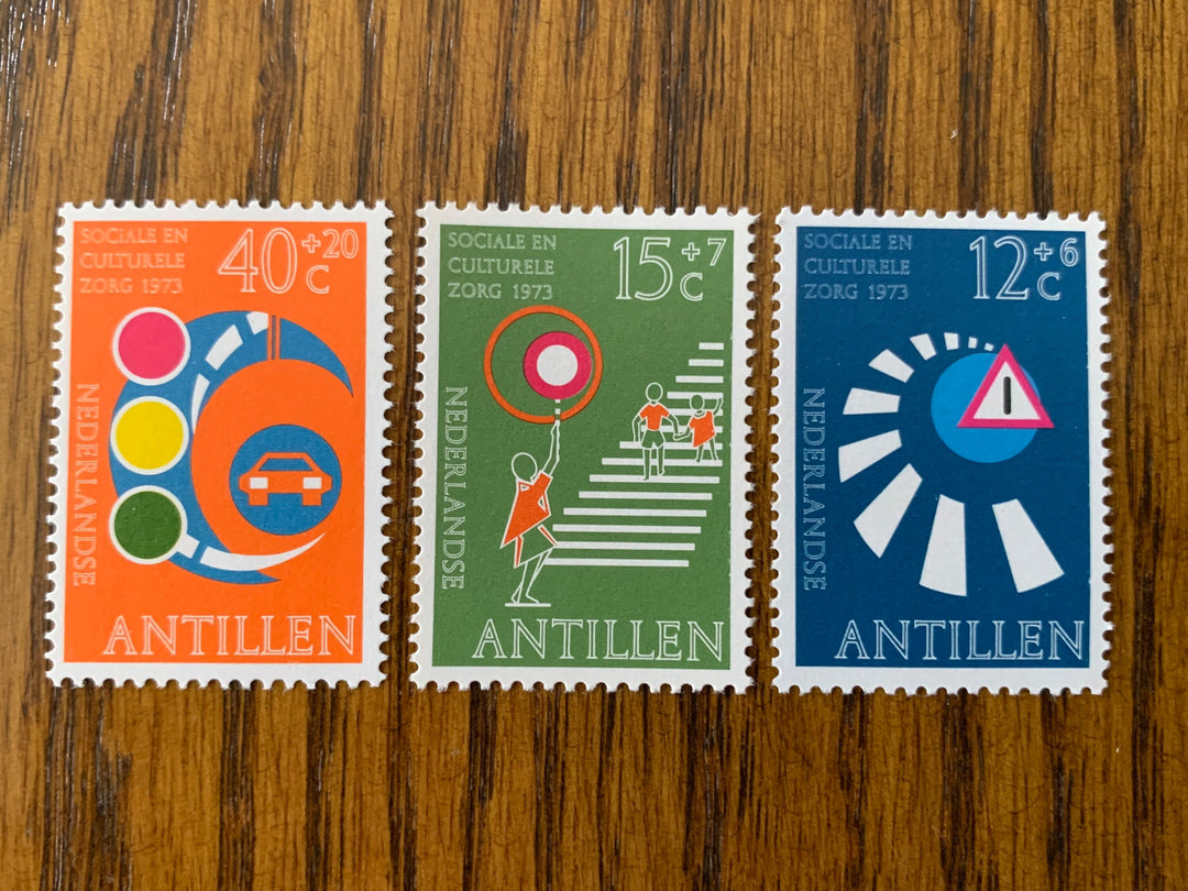Netherlands Antilles - Original Vintage Postage  Stamps - 1973 Traffic Safety