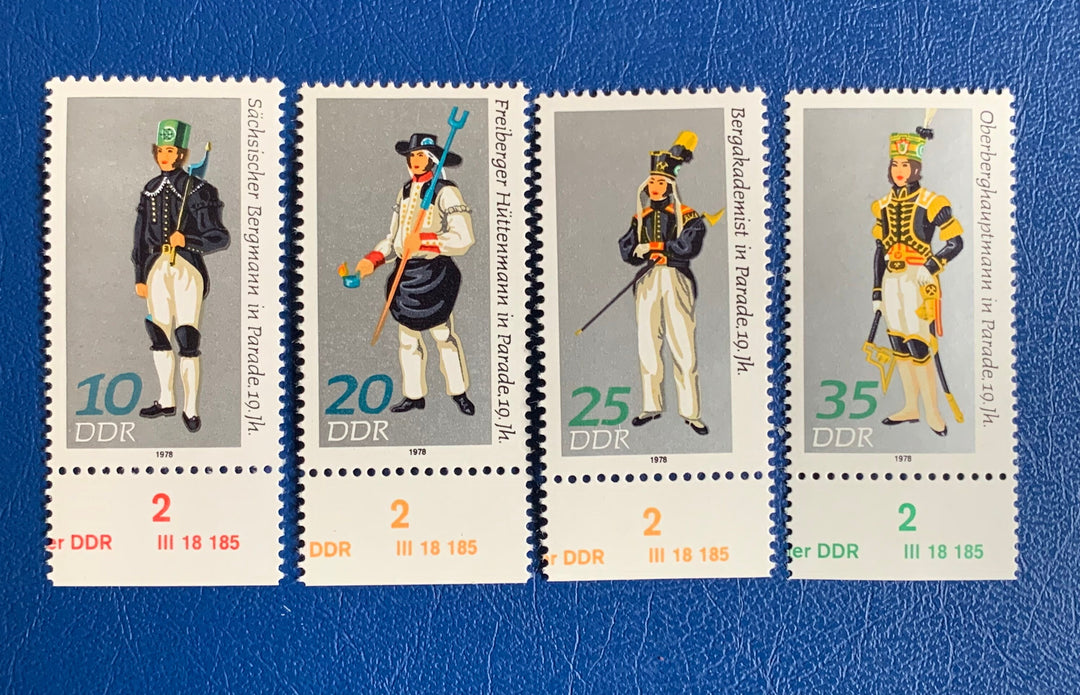 Germany (DDR) - Original Vintage Postage Stamps- 1978 Parade Costumes
