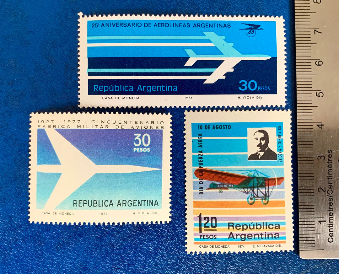 Argentina - Original Vintage Postage Stamps- 1974-77 Aviation - for the collector, artist or crafter - scrapbooks, decoupage, collage