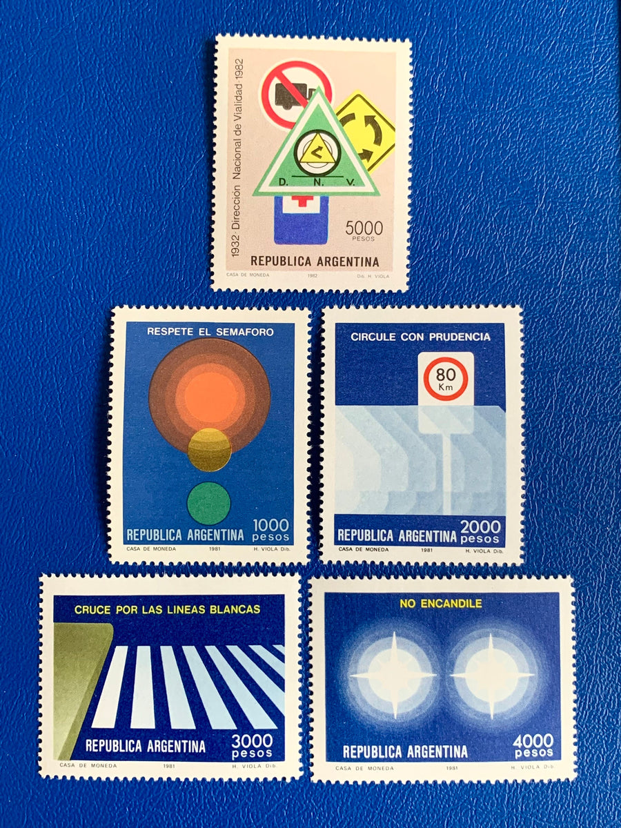 Argentina - Original Vintage Postage Stamps- 1981-82 Traffic Safety - for the collector, artist or crafter
