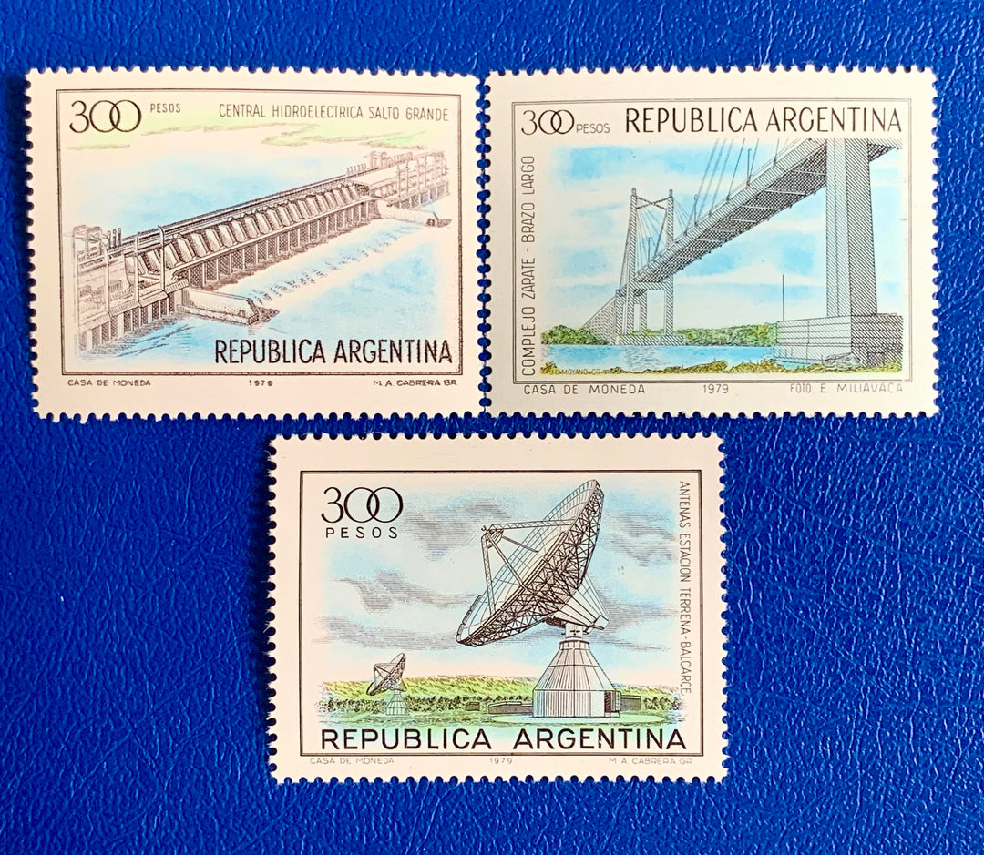 Argentina - Original Vintage Postage Stamps- 1979 Infrastructure - for the collector, artist or crafter
