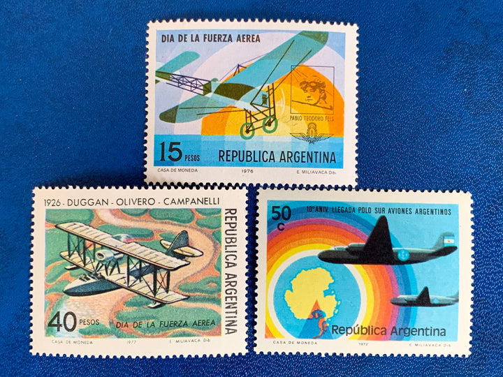 Argentina - Original Vintage Postage Stamps- 1974-77 Aviation - for the collector, artist or crafter - scrapbooks, decoupage, collage