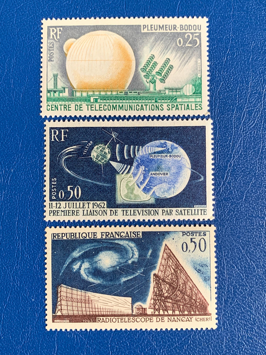 France - Original Vintage Postage Stamps- 1962 - Telecommunication - for the collector, artist or crafter