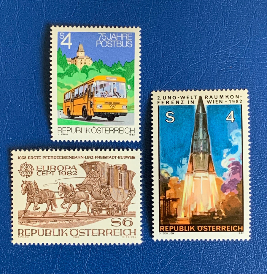 Austria - Original Vintage Postage Stamps - 1982 1st Horse-drawn Railway, 75 Years Bus Service, UNISPACE