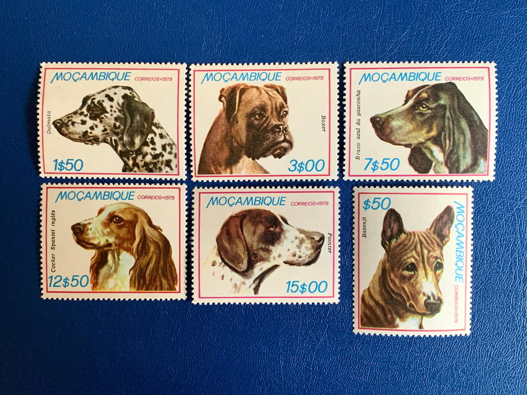 Mozambique - Original Vintage Postage Stamps- 1979 - Dog Breeds - for the collector, artist or crafter