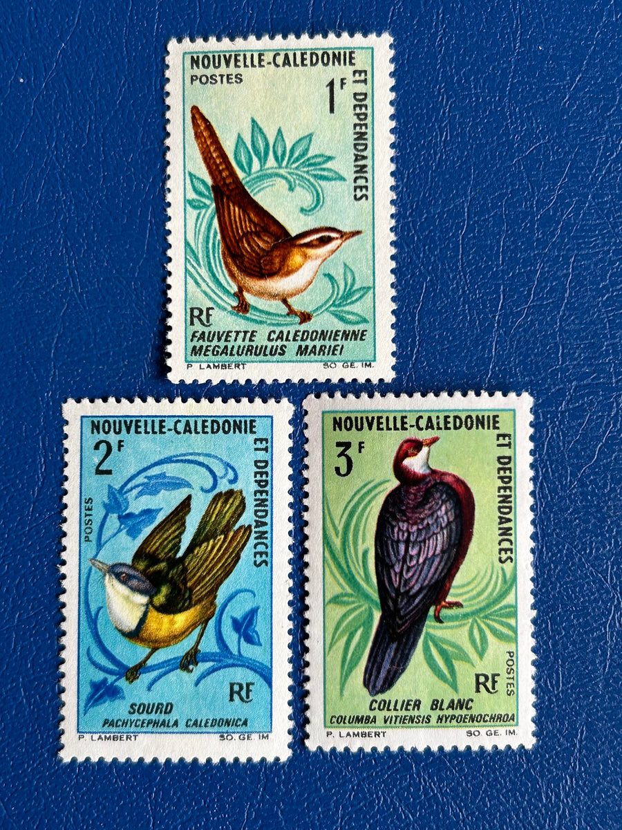 New Caledonia - Original Vintage Postage Stamps- 1968 - Birds - for the collector, artist or crafter