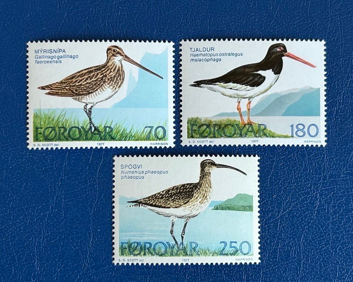 Faroe Islands- Original Vintage Postage Stamps- 1977 - Birds - for the collector, artist or crafter